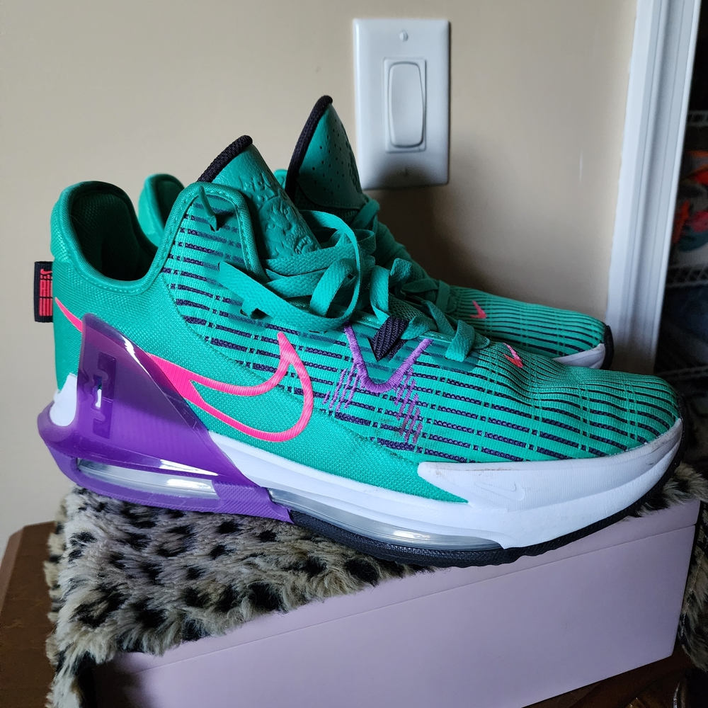Nike LEBRON Witness 6 Men's Green and Purple Sneakers